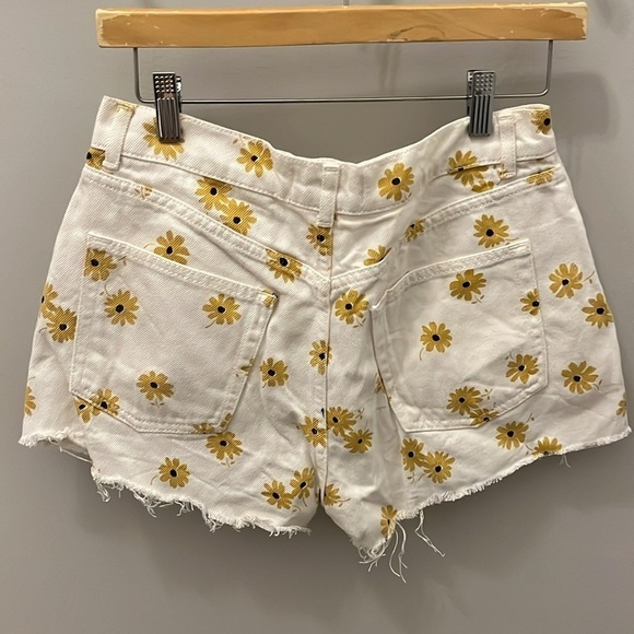 Reformation Daisy Jean Shorts High Rise Dazed White Size 27 Raw Edges - Picture 5 of 7